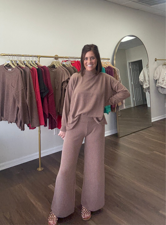 Leslie Ribbed Set in Brown